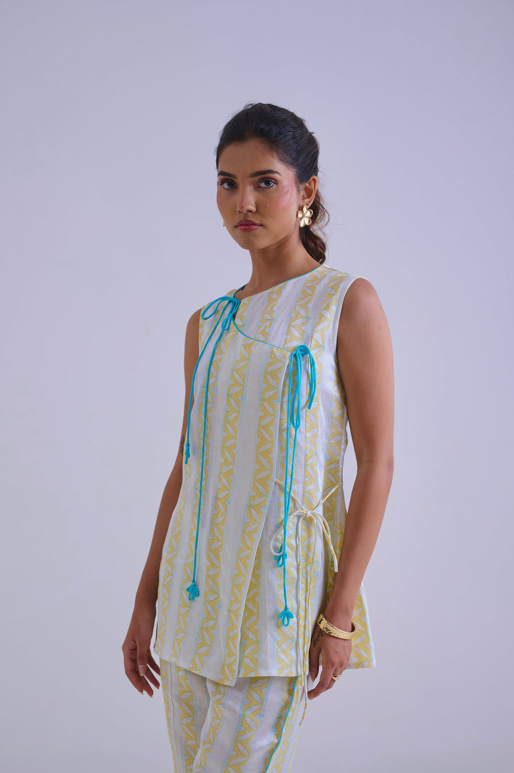 Rekh Angarkha Top